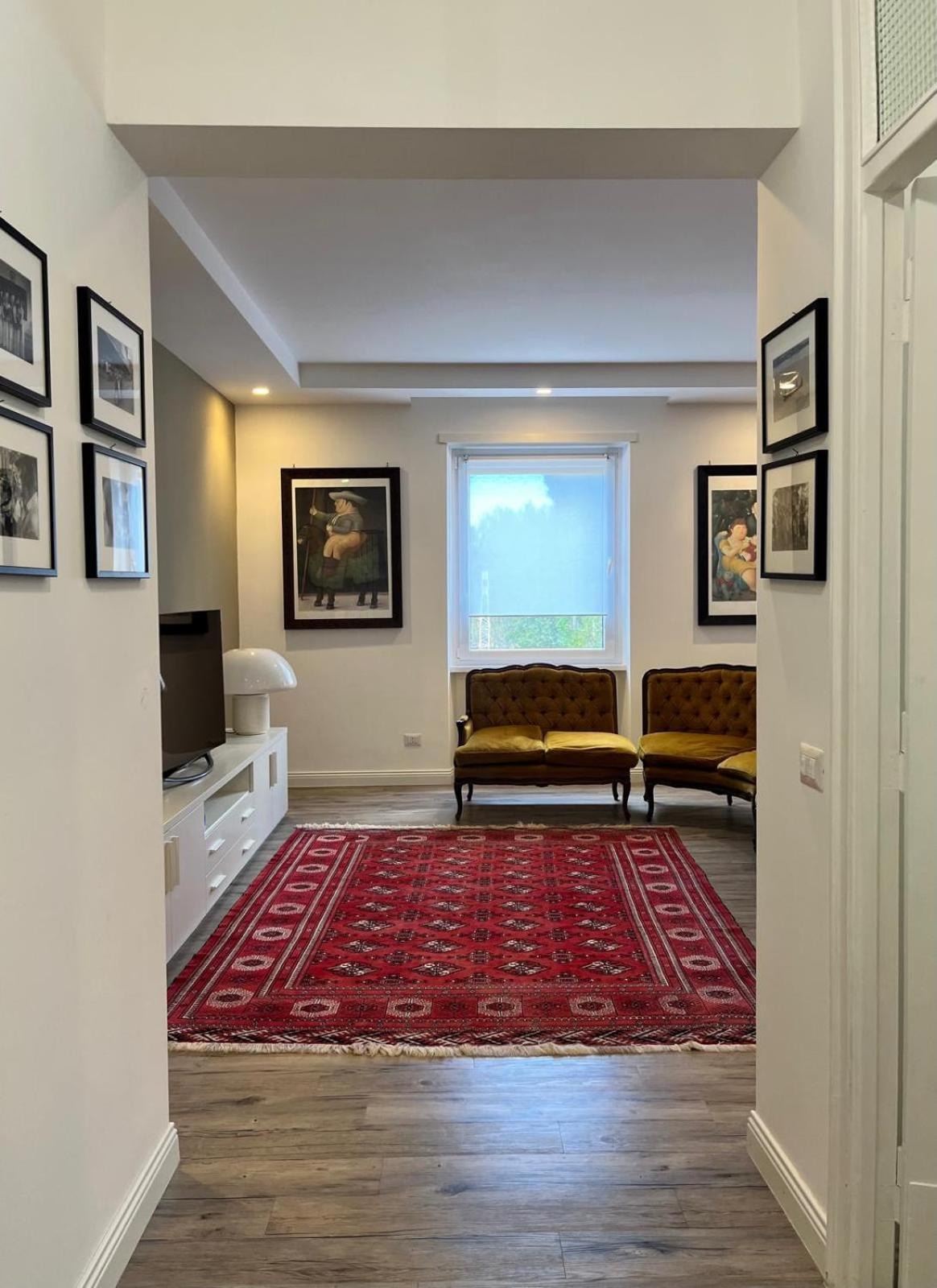 Apartment On The Square Рим Экстерьер фото